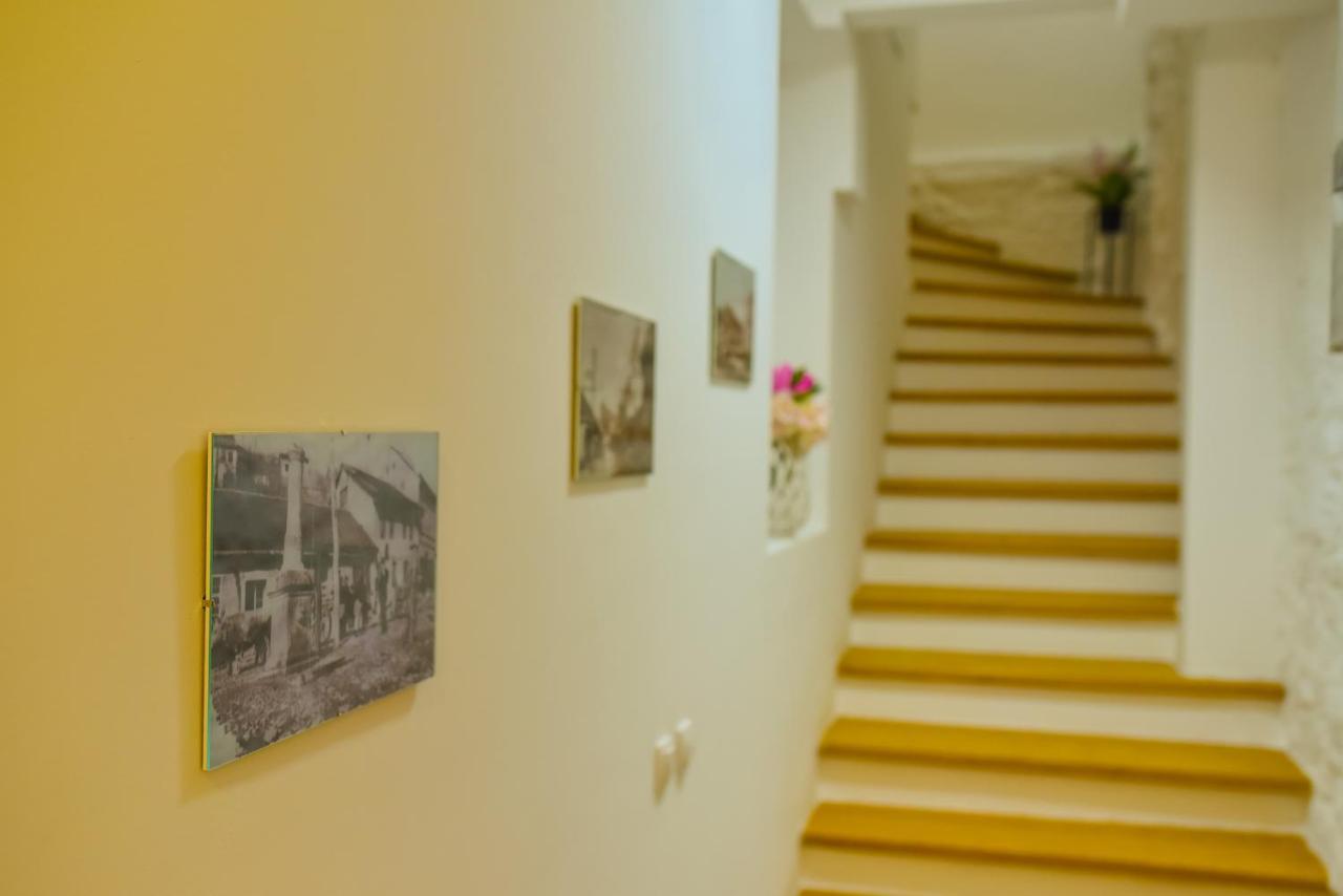 Uzicki Konak Uzice Bagian luar foto
